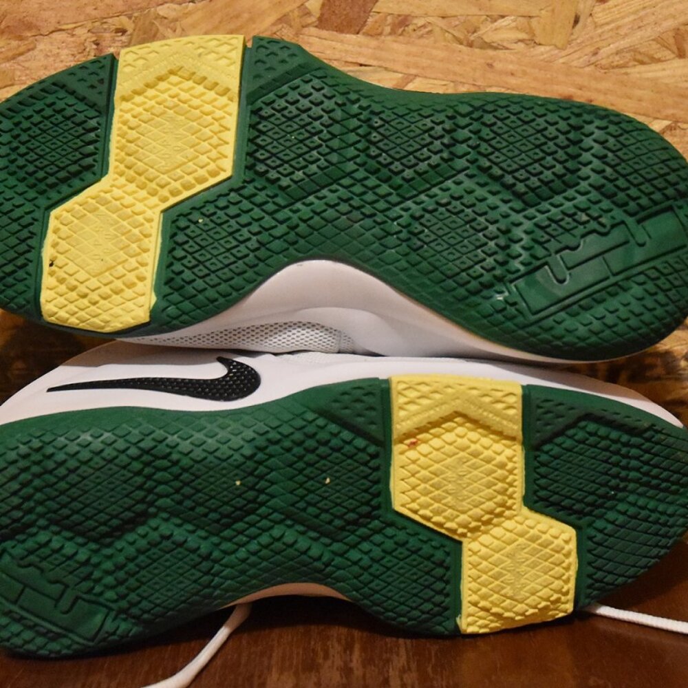 2/$22⚡Nike, High Top sneakers | men, sz 5 - Picture 3 of 3